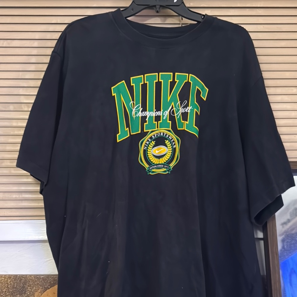 Nike Black Short Sleeve Tee preowned inside - Picture 1 of 2